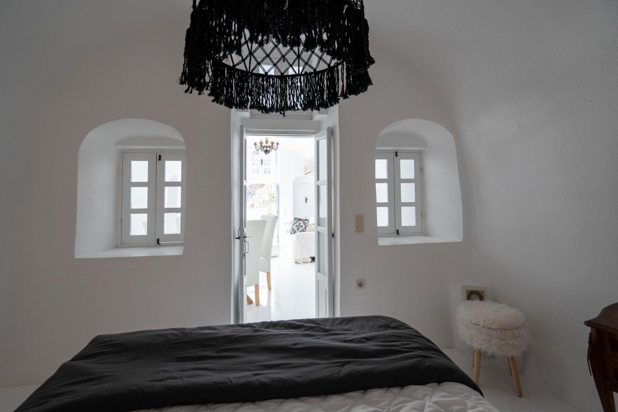 The Magic Luxury Cave Suites Vothon Exterior photo