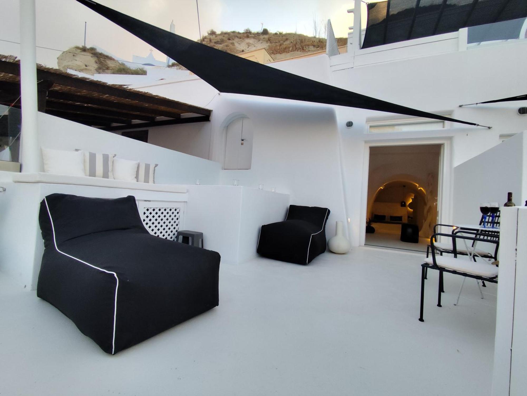 The Magic Luxury Cave Suites Vothon Exterior photo